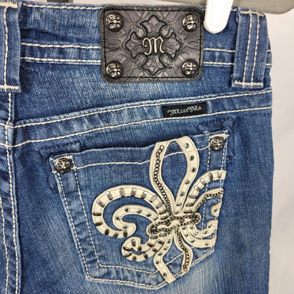 Miss Me Women's Capri Blue Jeans